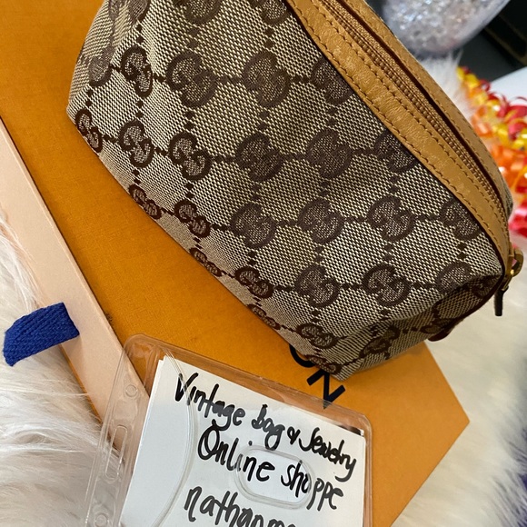 Pouch - Picture 2 of 9